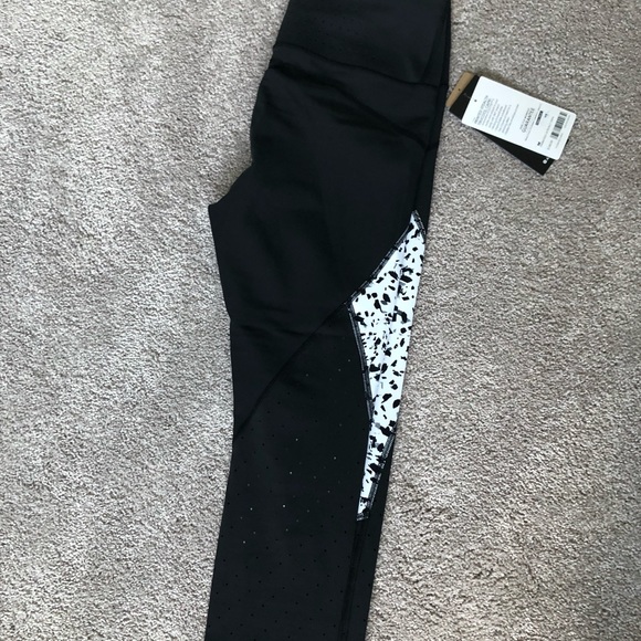 Athleta Capri new - Picture 4 of 4
